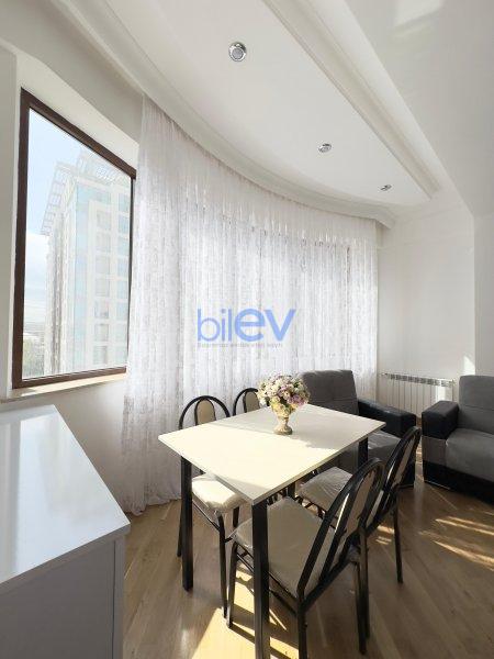 Kirayə (aylıq) 3 otaqlı Yeni Tikili  81m², Bakı
