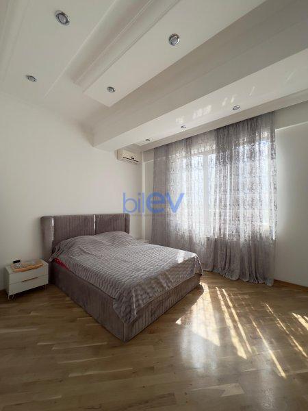 Kirayə (aylıq) 3 otaqlı Yeni Tikili  81m², Bakı