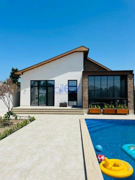 Kirayə (günlük) 3 otaqlı Bağ evi  130m², Bakı