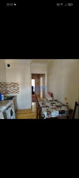 Satılır 3 otaqlı Köhnə Tikili  60m², Gəncə