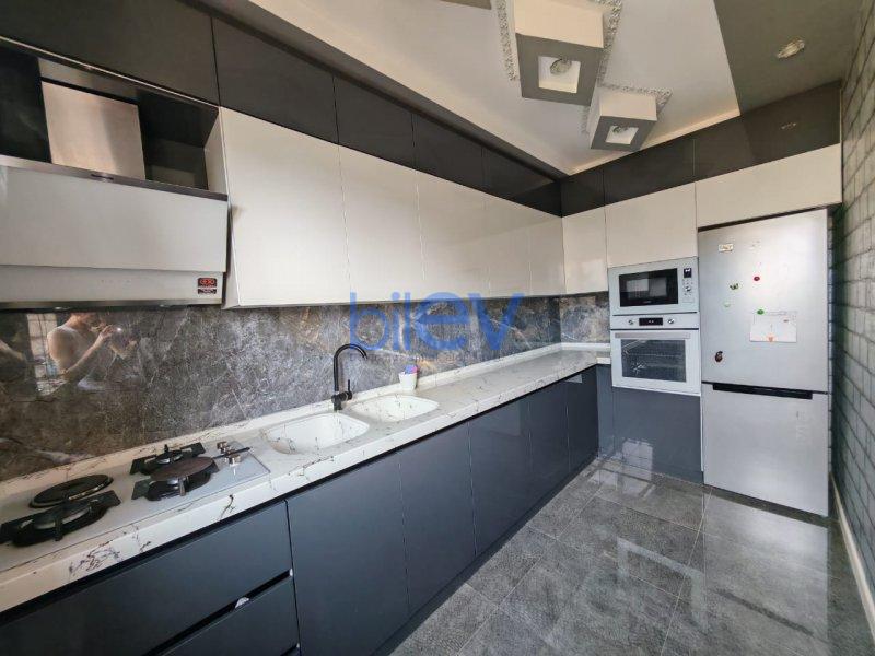 Satılır 5 otaqlı Həyət evi  210m², Bakı