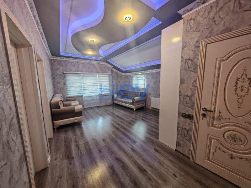 Satılır 5 otaqlı Həyət evi  210m², Bakı
