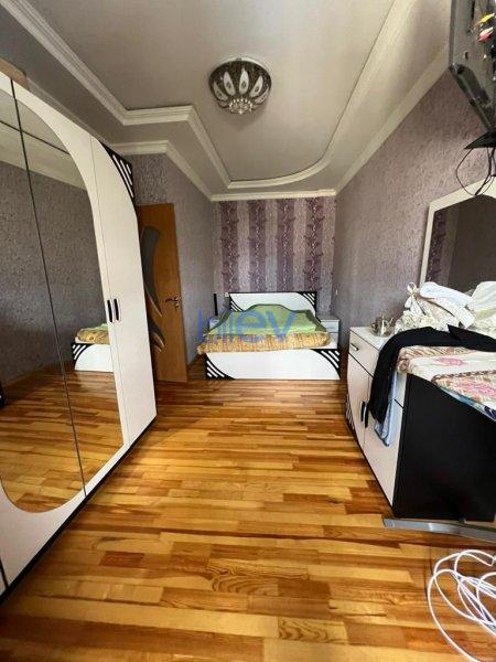 Satılır 5 otaqlı Həyət evi  130m², Bakı