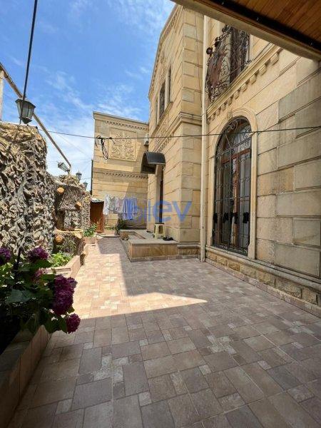 Satılır 5 otaqlı Həyət evi  130m², Bakı