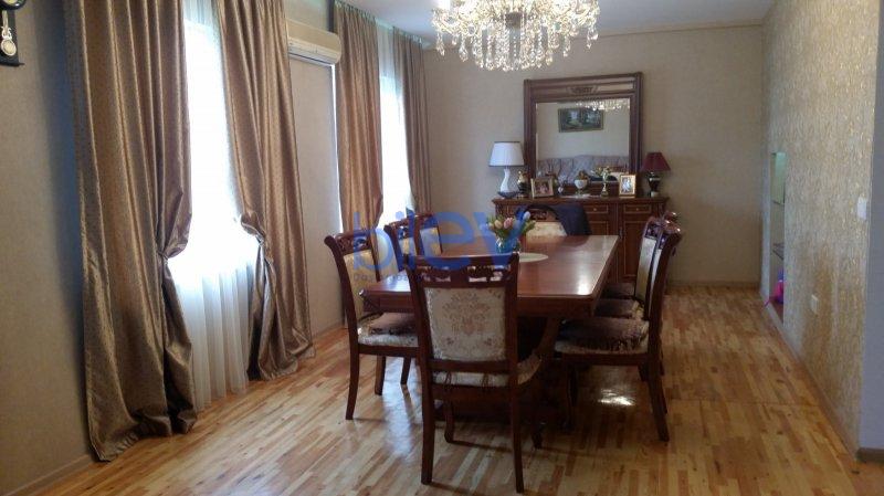 Satılır 6 otaqlı Həyət evi  160m², Bakı
