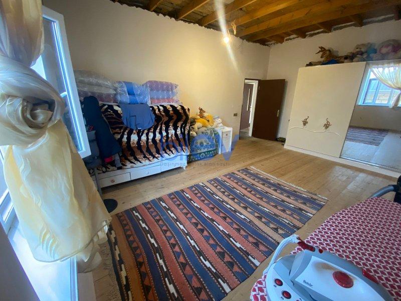 Satılır 4 otaqlı Həyət evi  240m², Bakı