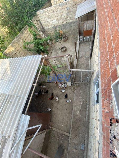 Satılır 4 otaqlı Həyət evi  240m², Bakı