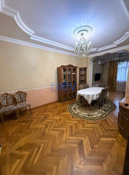 Kirayə (aylıq) 3 otaqlı Köhnə Tikili  100m², Bakı