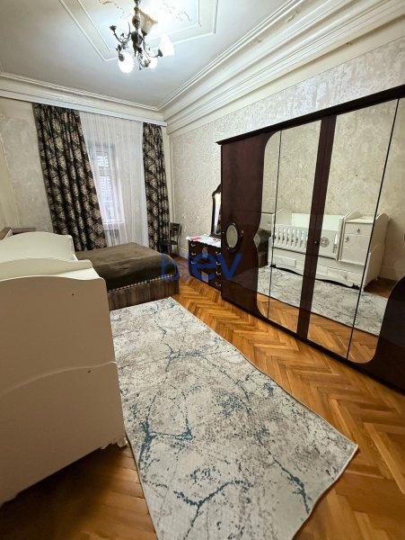 Kirayə (aylıq) 3 otaqlı Köhnə Tikili  100m², Bakı
