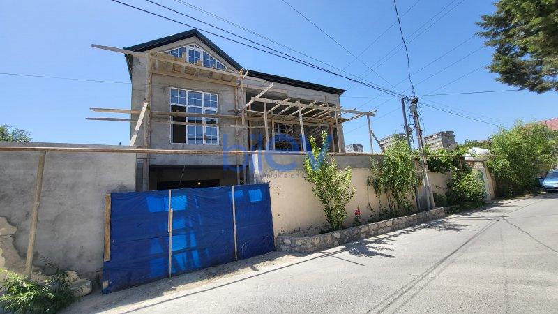 Satılır 5 otaqlı Həyət evi  180m², Bakı
