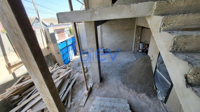 Satılır 5 otaqlı Həyət evi  180m², Bakı