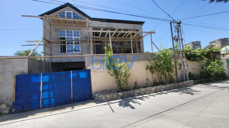 Satılır 5 otaqlı Həyət evi  180m², Bakı