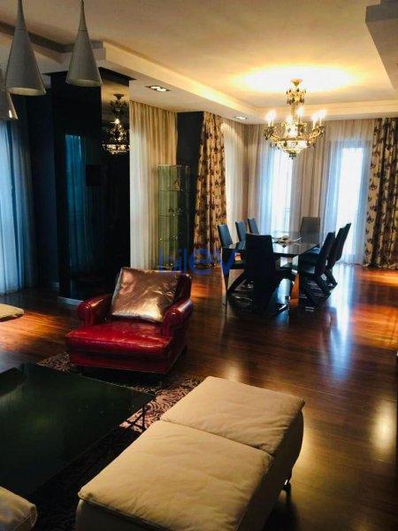Kirayə (aylıq) 4 otaqlı Yeni Tikili  230m², Bakı