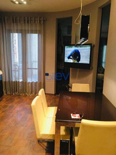 Kirayə (aylıq) 4 otaqlı Yeni Tikili  230m², Bakı