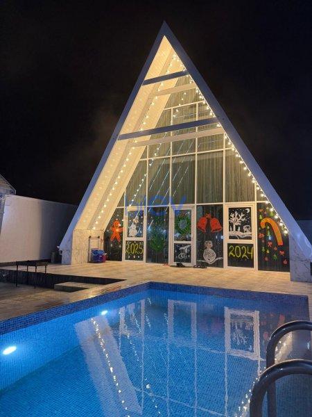 Kirayə (günlük) 3 otaqlı Bağ evi  200m², Bakı
