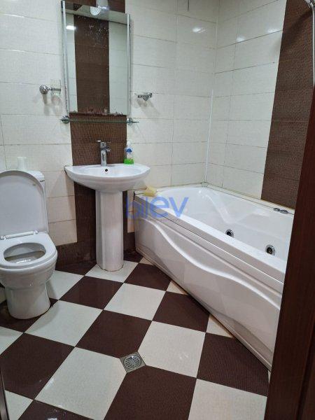 Kirayə (aylıq) 2 otaqlı Yeni Tikili  100m², Bakı