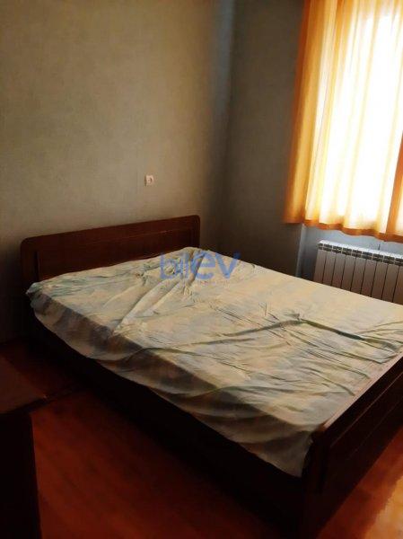Kirayə (aylıq) 4 otaqlı Köhnə Tikili  125m², Bakı