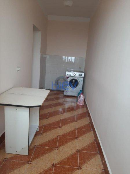 Kirayə (aylıq) 4 otaqlı Köhnə Tikili  125m², Bakı