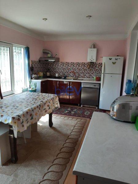 Kirayə (aylıq) 4 otaqlı Köhnə Tikili  125m², Bakı