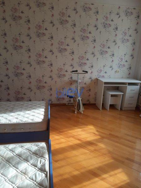 Kirayə (aylıq) 4 otaqlı Köhnə Tikili  125m², Bakı