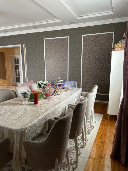 Satılır 4 otaqlı Həyət evi  120m², Bakı