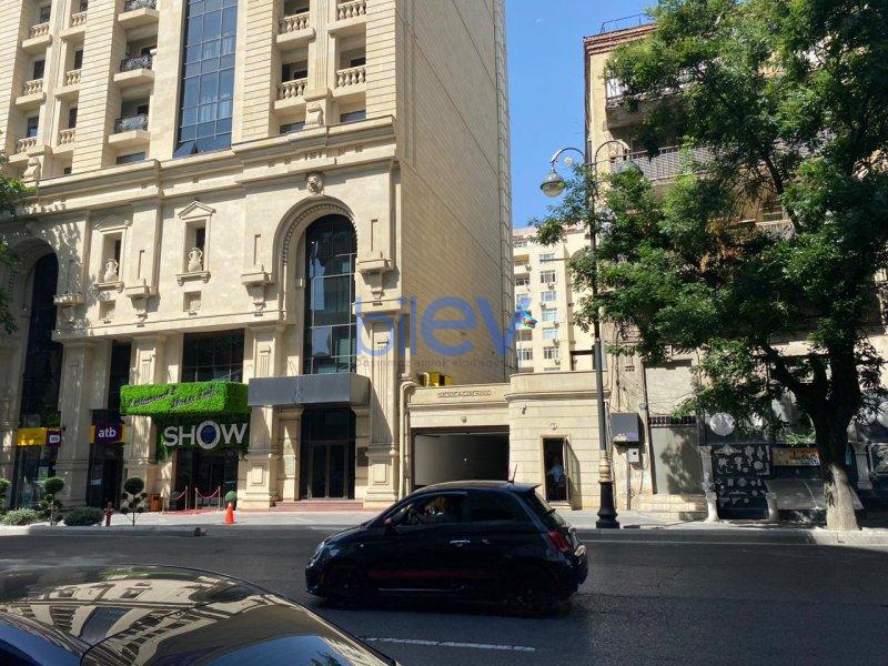 Satılır 3 otaqlı Köhnə Tikili  105m², Bakı