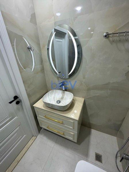 Kirayə (aylıq) 2 otaqlı Yeni Tikili  76m², Bakı