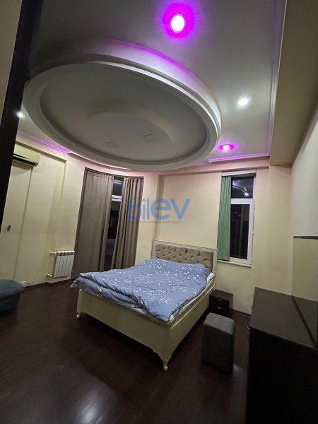 Kirayə (günlük) 3 otaqlı Yeni Tikili  100m², Bakı