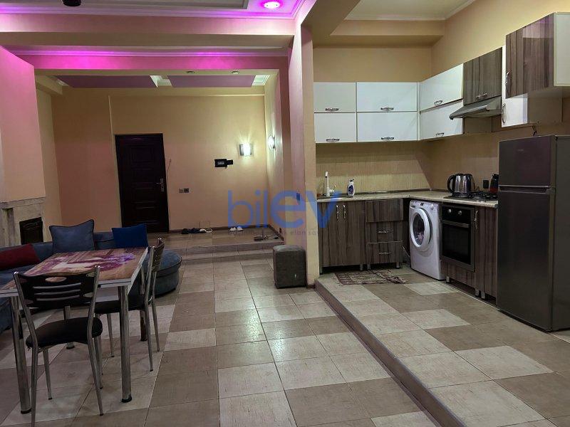Kirayə (günlük) 3 otaqlı Yeni Tikili  100m², Bakı