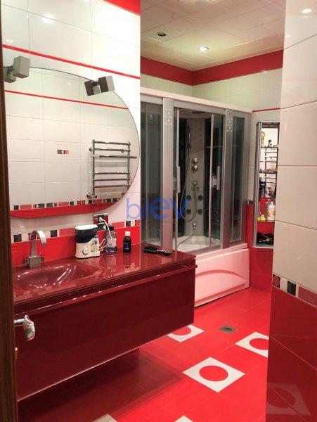Kirayə (aylıq) 3 otaqlı Yeni Tikili  145m², Bakı