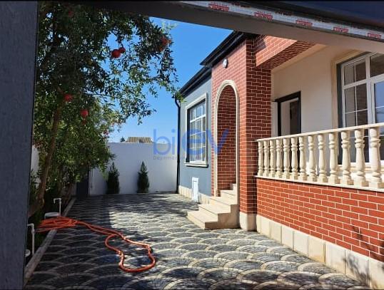 Satılır 4 otaqlı Həyət evi  120m², Bakı