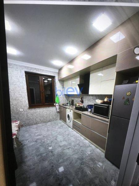 Kirayə (aylıq) 3 otaqlı Yeni Tikili  100m², Bakı