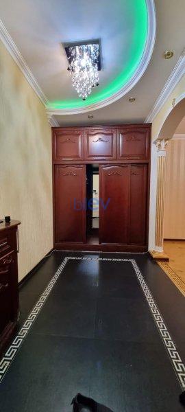 Kirayə (aylıq) 3 otaqlı Yeni Tikili  173m², Bakı
