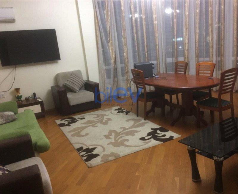Kirayə (aylıq) 3 otaqlı Yeni Tikili  176m², Bakı