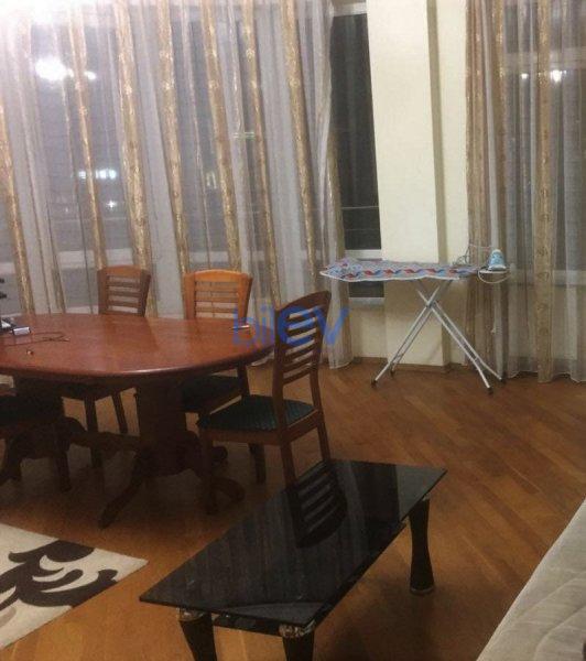 Kirayə (aylıq) 3 otaqlı Yeni Tikili  176m², Bakı