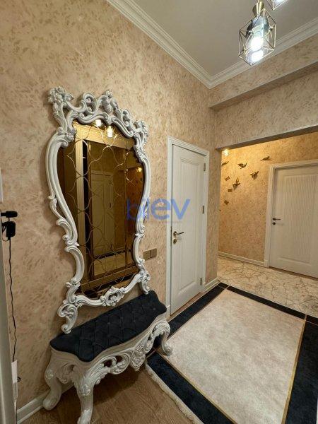 Satılır 2 otaqlı Yeni Tikili  70m², Bakı