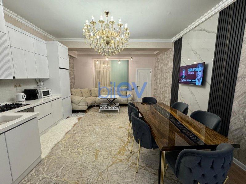 Satılır 2 otaqlı Yeni Tikili  70m², Bakı