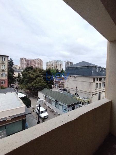 Satılır 3 otaqlı Yeni Tikili  132m², Bakı