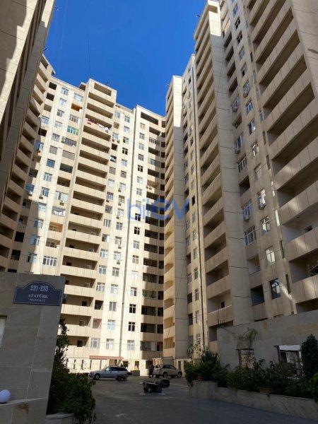 Satılır 4 otaqlı Yeni Tikili  183m², Bakı
