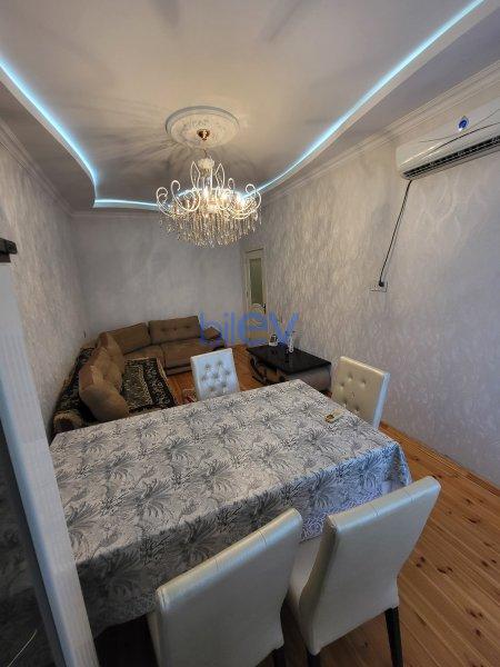 Satılır 5 otaqlı Həyət evi  200m², Bakı