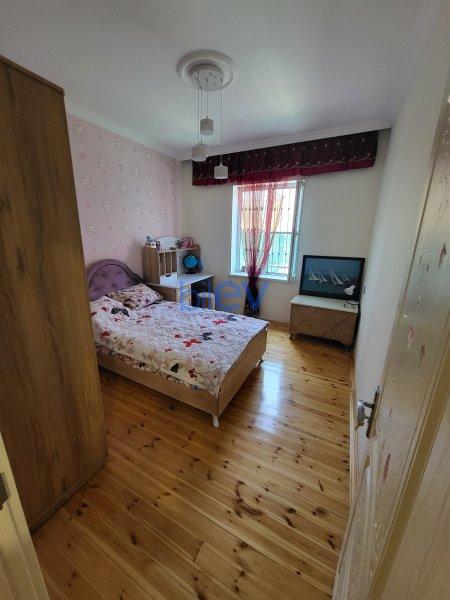 Satılır 5 otaqlı Həyət evi  200m², Bakı