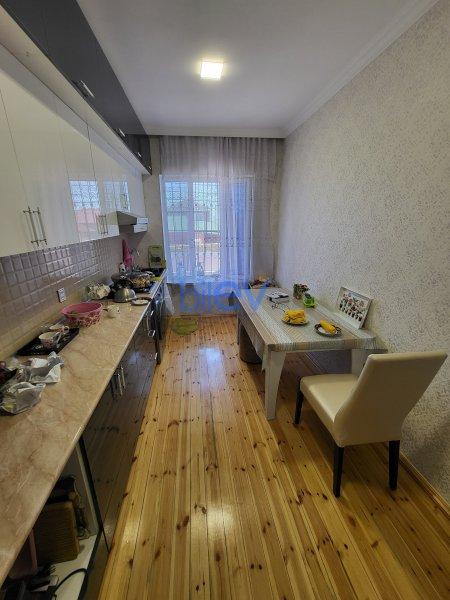 Satılır 5 otaqlı Həyət evi  200m², Bakı