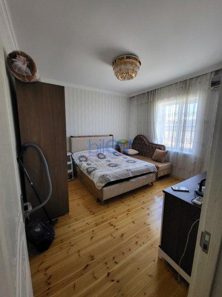 Satılır 5 otaqlı Həyət evi  200m², Bakı