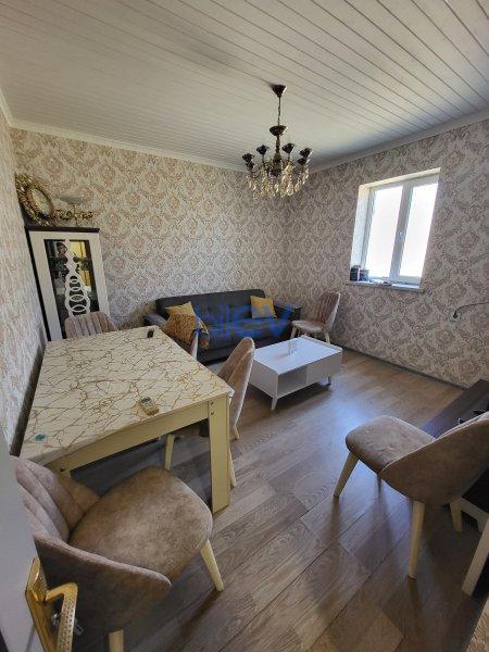 Satılır 5 otaqlı Həyət evi  200m², Bakı
