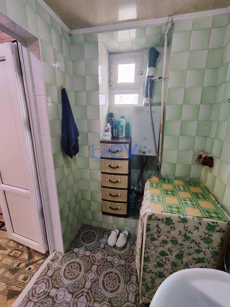 Satış 4 otaqlı Köhnə Tikili bina evi  96m², Bakı