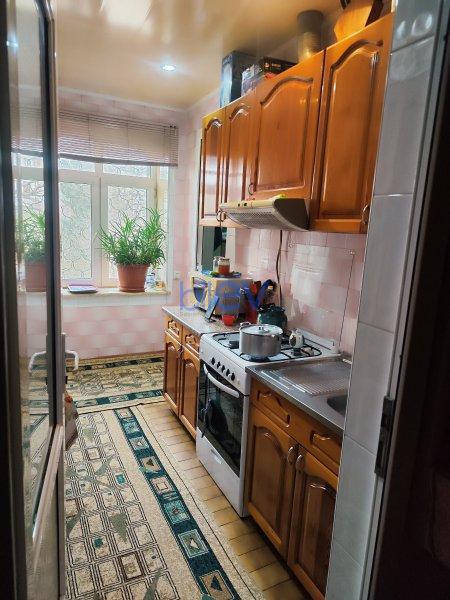 Satış 4 otaqlı Köhnə Tikili bina evi  96m², Bakı