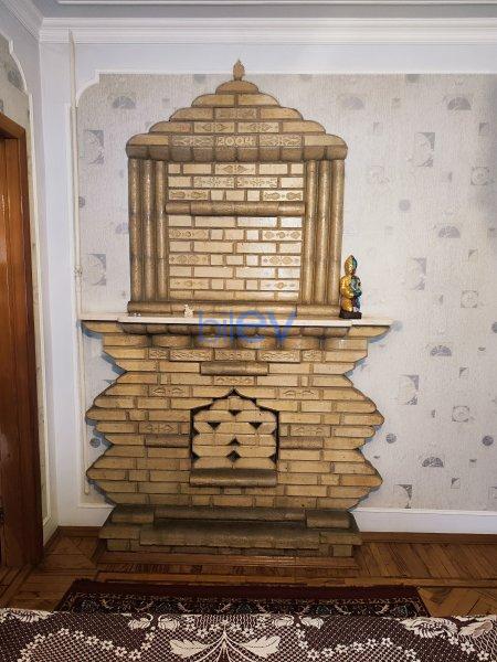 Satış 4 otaqlı Köhnə Tikili bina evi  96m², Bakı