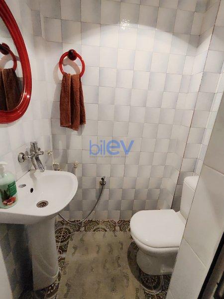 Satış 4 otaqlı Köhnə Tikili bina evi  96m², Bakı