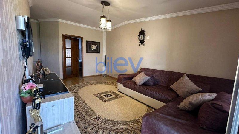 Satılır 6 otaqlı Köhnə Tikili  140m², Bakı