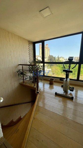 Satılır 6 otaqlı Köhnə Tikili  140m², Bakı